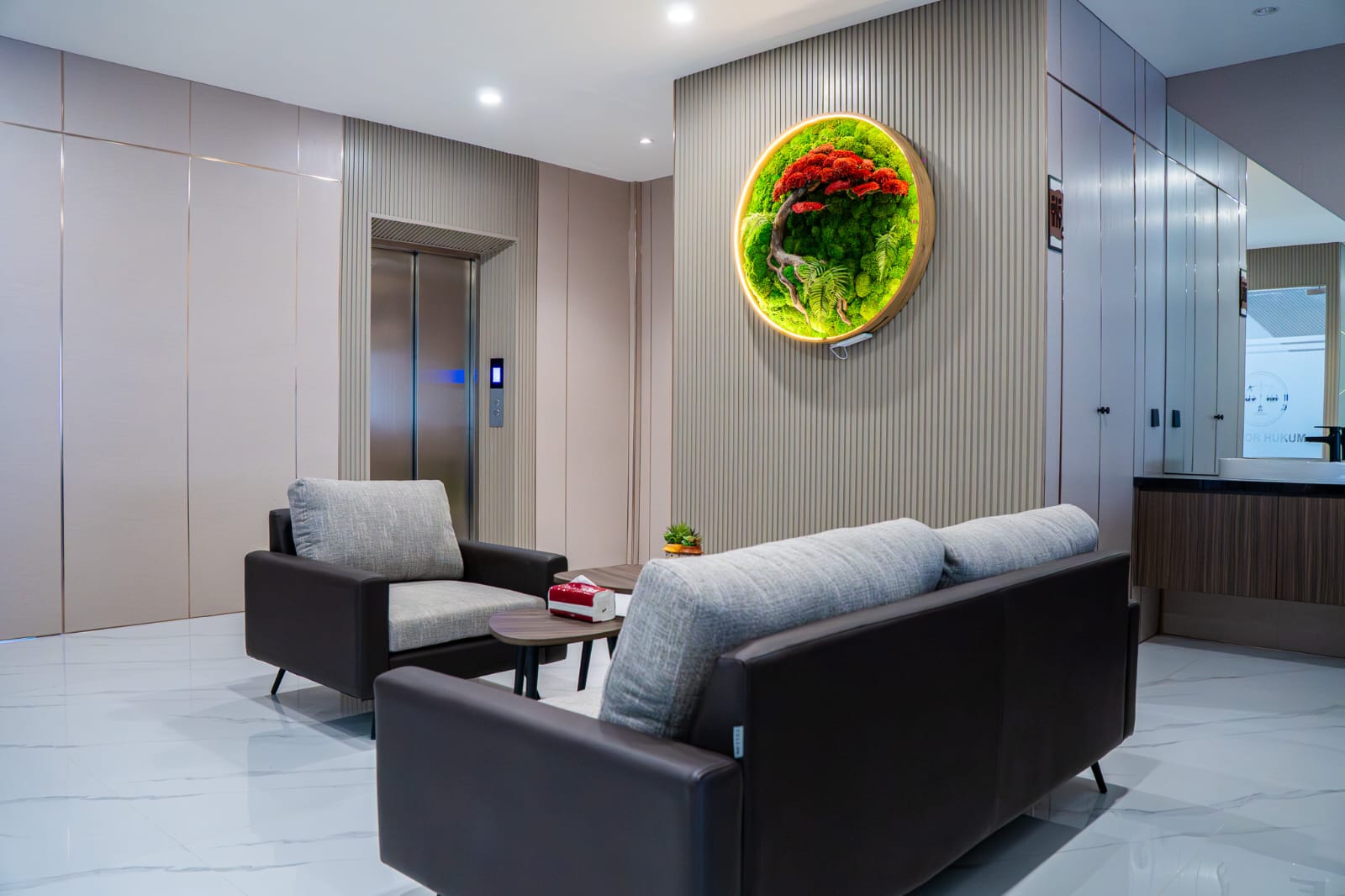 Lobby & Reception Area